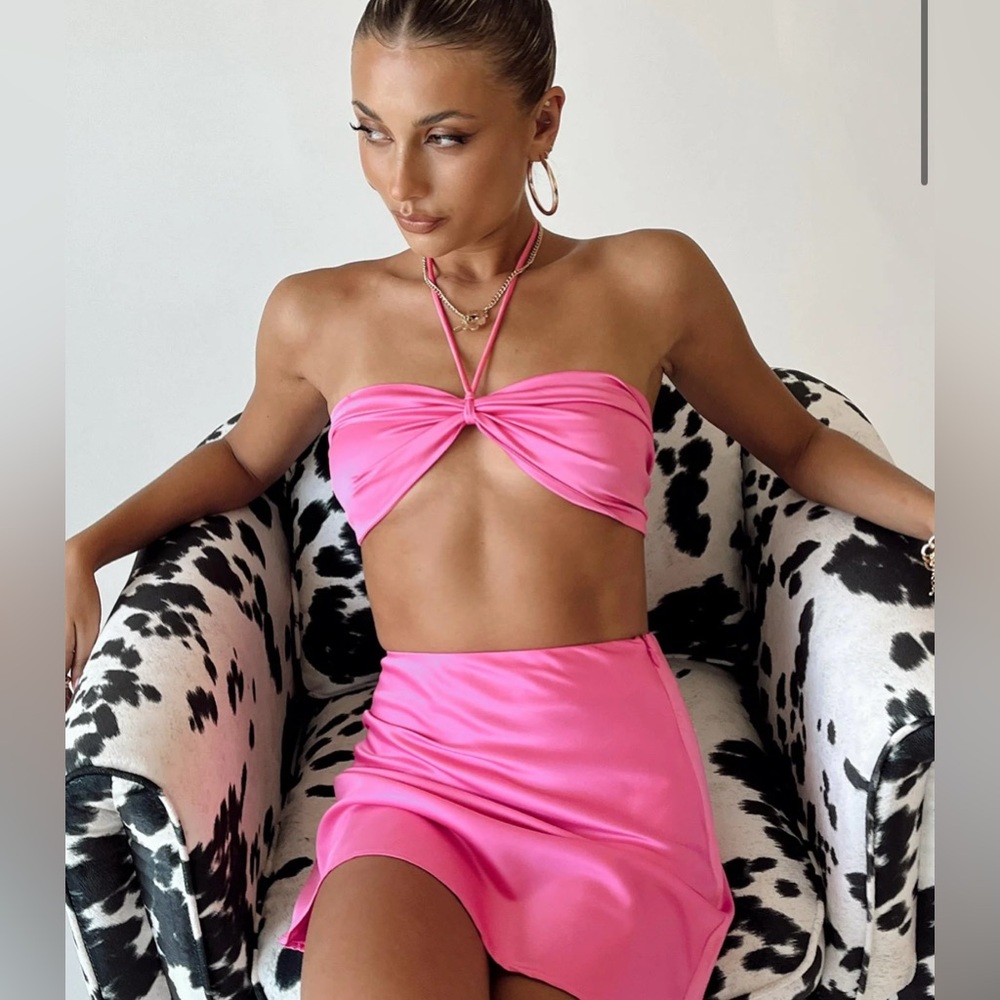 Princess Polly Satin Halter Pink Skirt Set- Size 2 - Picture 4 of 7